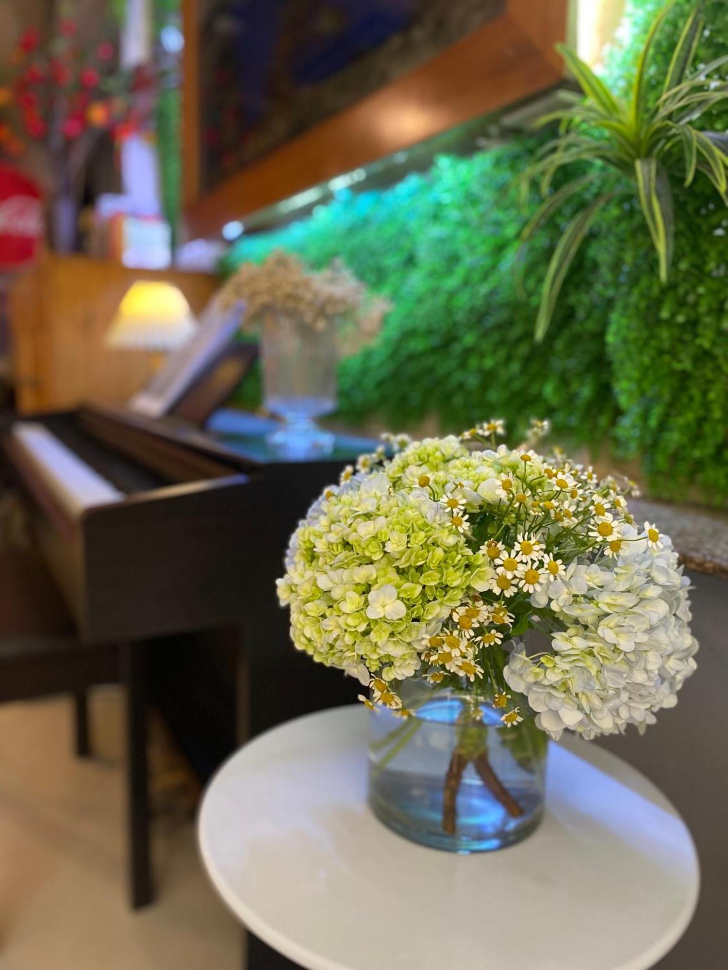 Violet Star Hotel And Spa Ho Si Minh-város Kültér fotó